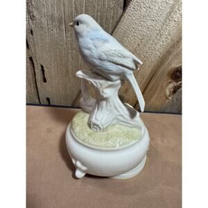 Small Wonders Jamestown Blue Bird Music Box Spins While Playing Music